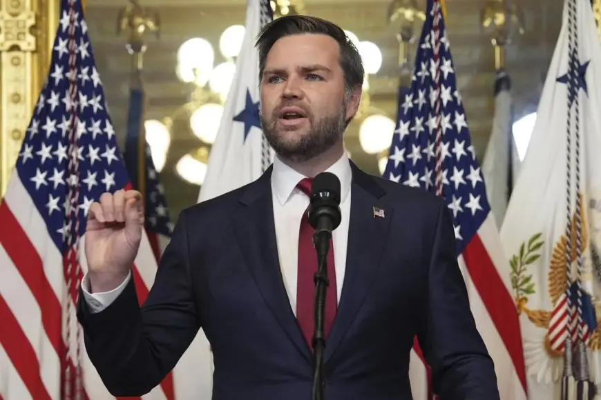 نائب الرئيس الأمريكي يحث قادة أوروبا على التعامل بجدية مع تصريحات ترامب الهامة