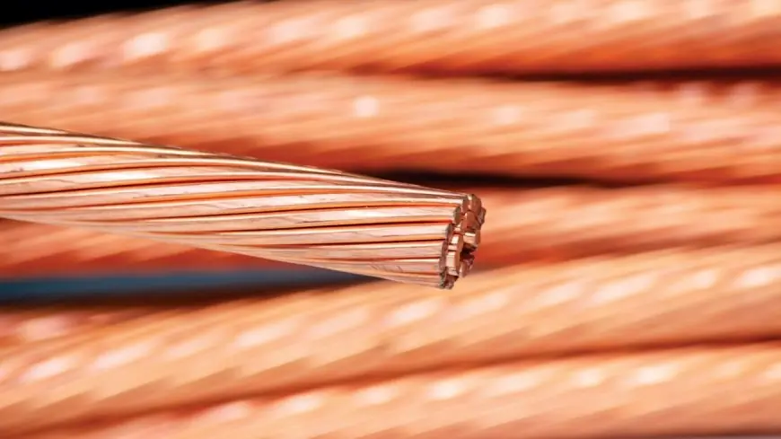 تزايد الطلب على النحاس يثير القلق العالمي وسط تراجع مخزوناته