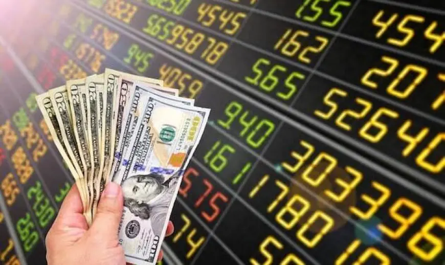 اكتشف أسباب ارتفاع الدولار إلى أعلى مستوياته الشهرية