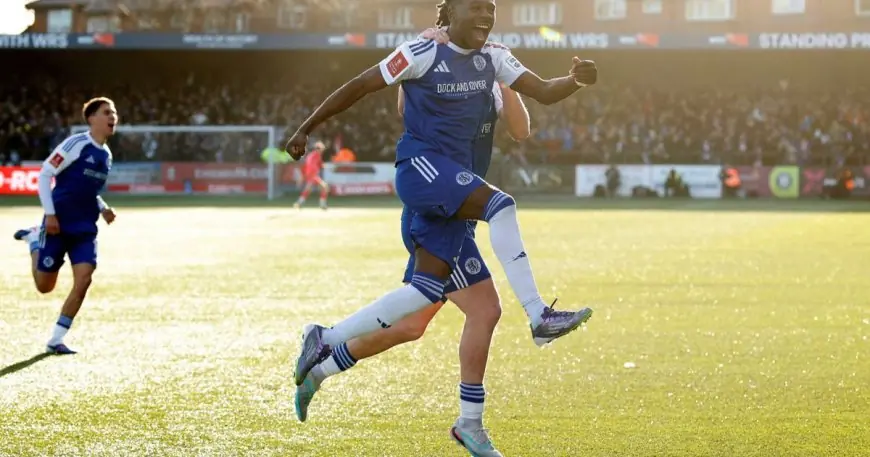 ماكليسفيلد المغمور يسقط كريستال بالاس ويفوز بلقب كأس الاتحاد الإنجليزي