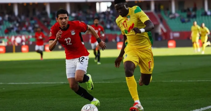 منتخب مصر يرسل حمدي إلى ألمانيا لإجراء جراحة الرباط الصليبي