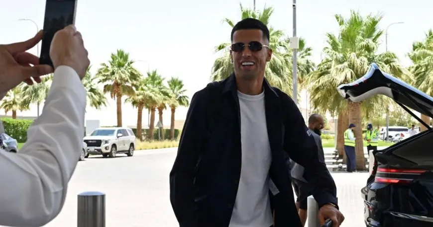 رابطة الدوري الإسباني تتيح لبرشلونة إتمام صفقة كانسيلو المنتظرة