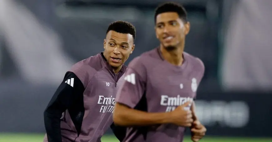 جدول مواعيد مباريات كرة القدم ليوم الأحد 11 يناير 2026