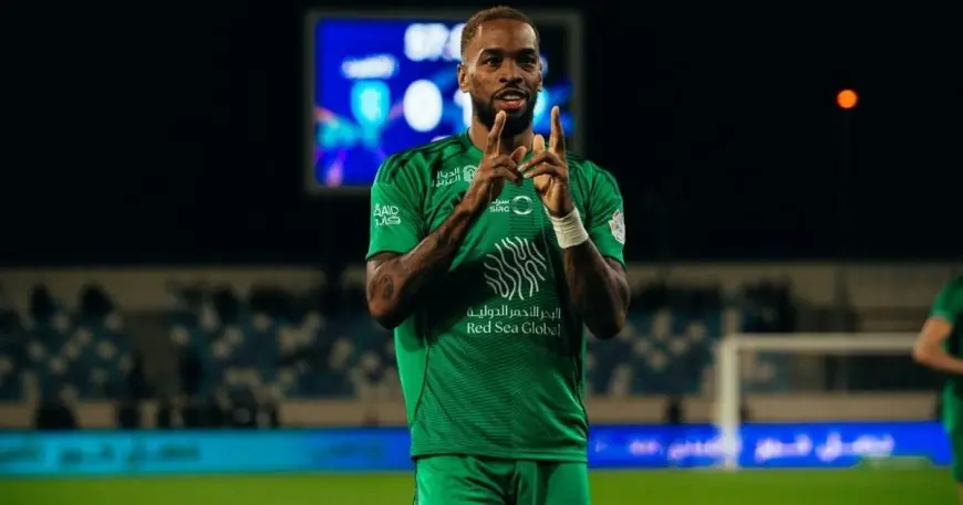 إيفان توني نجم الأهلي يواجه تحديات في تحقيق أهداف فريقه في الدوري السعودي