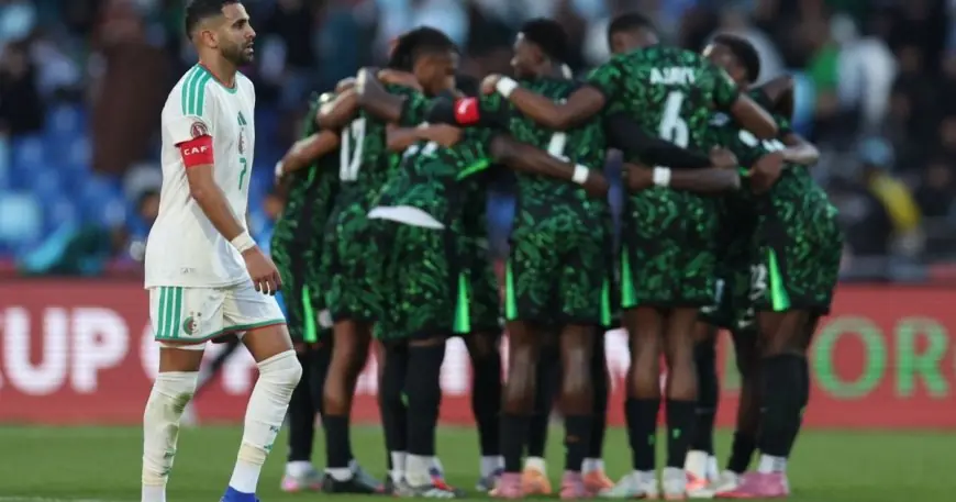 رياض محرز يعبر عن الإحباط والفخر بعد إقصاء الجزائر ويعد الجماهير بالمزيد