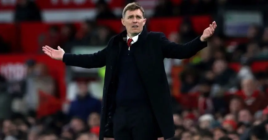 فليتشر يصف مانشستر يونايتد بالهشاشة ويتحمس لمشاهدة رد فعل اللاعبين