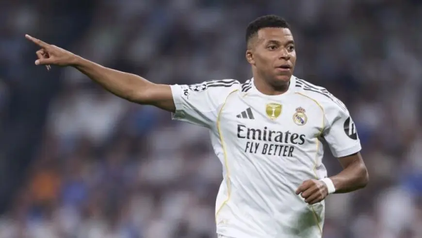 مبابي يثير ضجة واسعة بعد السوبر الإسباني ويوقف الممر الشرفي لبرشلونة