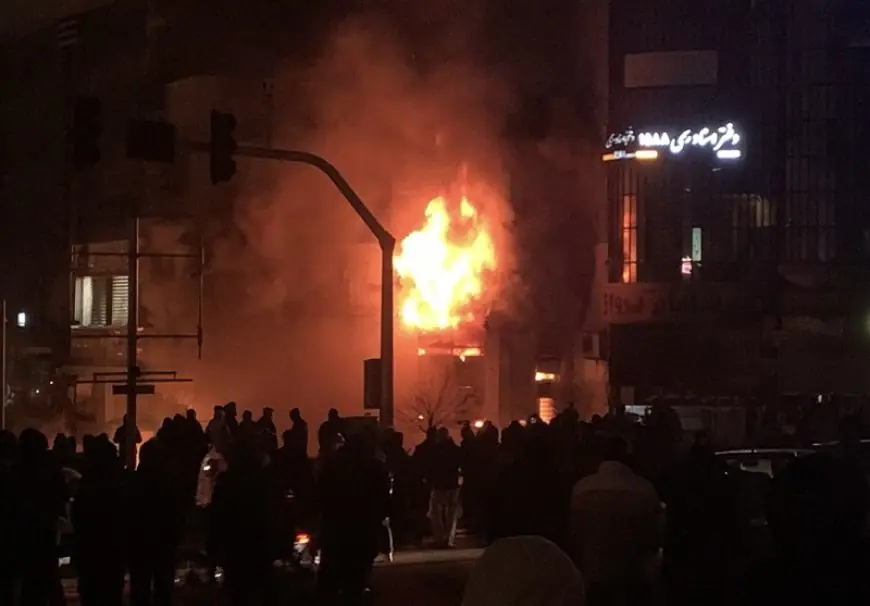 إيران تُلقي القبض على قادة أعمال الشغب الرئيسية