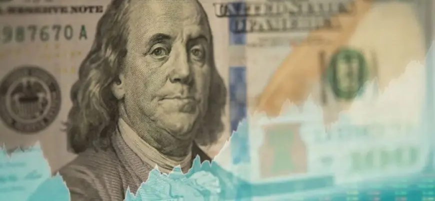 انخفاض مؤشر الدولار وسط مخاوف حول استقلالية الاحتياطي الفيدرالي