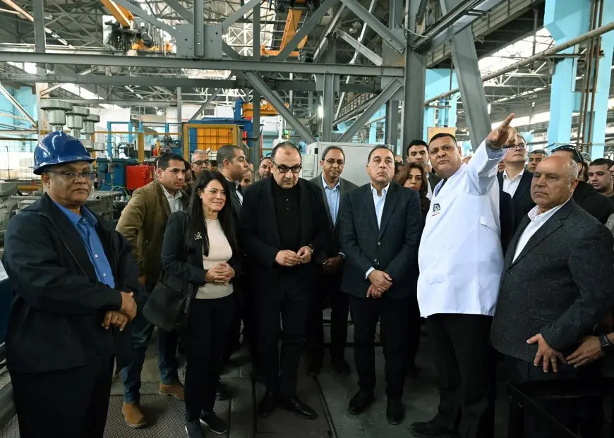رئيس الوزراء يزور خط الإنتاج الجديد للسلك في شركة مصر للألومنيوم بقدرة إنتاجية تبلغ 60 ألف طن سنويًا