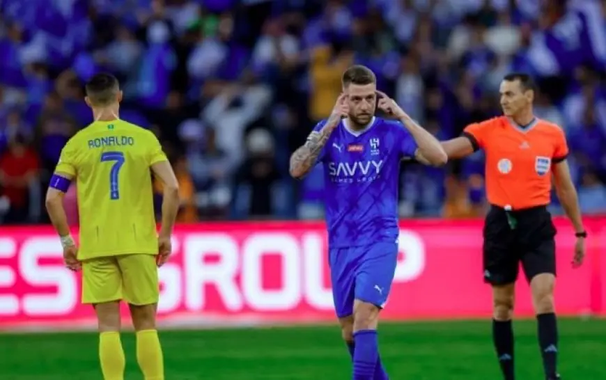 الهلال ينتصر على النصر بثلاثية مثيرة في الدوري السعودي فيديو