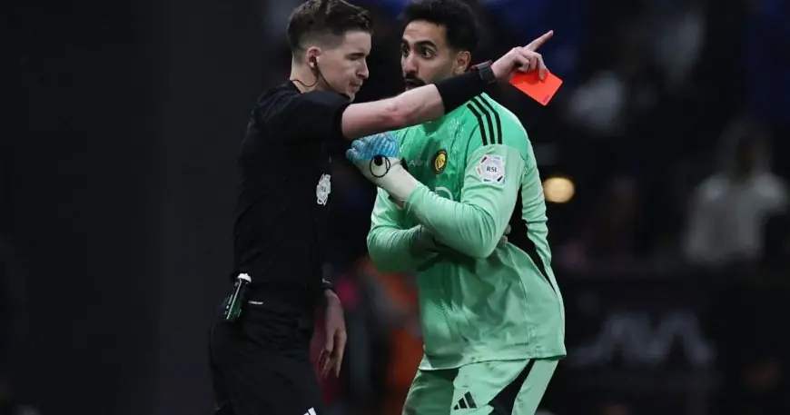 جيسوس يؤكد عدم وجود مبرر لطرد نواف العقيدي بالبطاقة الحمراء