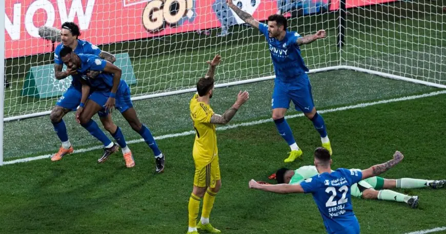 النصر يتحمل تبعات ضربة العقيدي والهلال يعزز الفارق إلى 7 نقاط