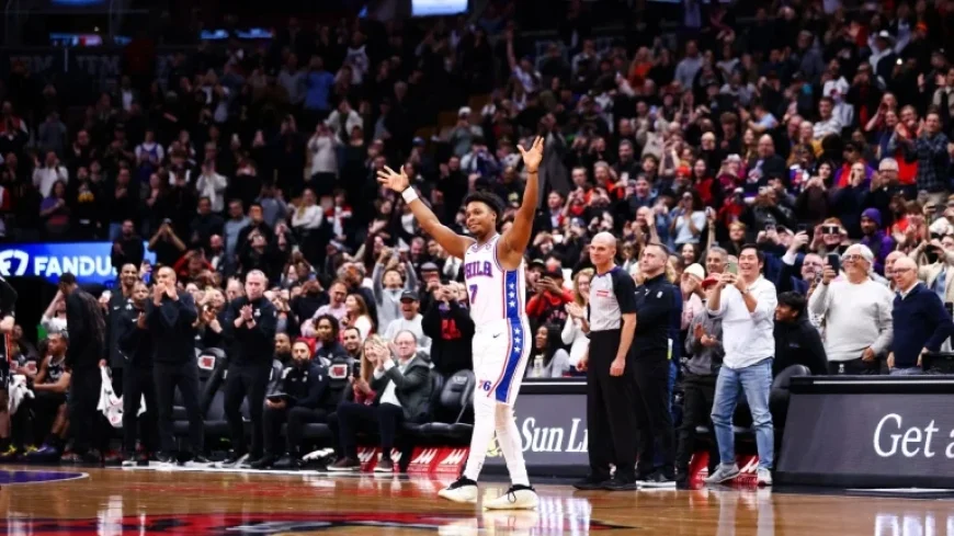 Kyle Lowry Earns Enthusiastic Ovation in Toronto Homecoming