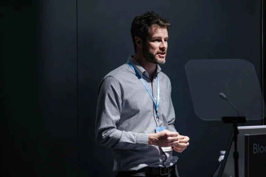 Pebble Founder Asserts New Venture Isn’t a Startup