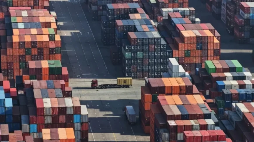 China’s Trade Surplus Hits Record $1.2 Trillion Despite Trump Tariffs