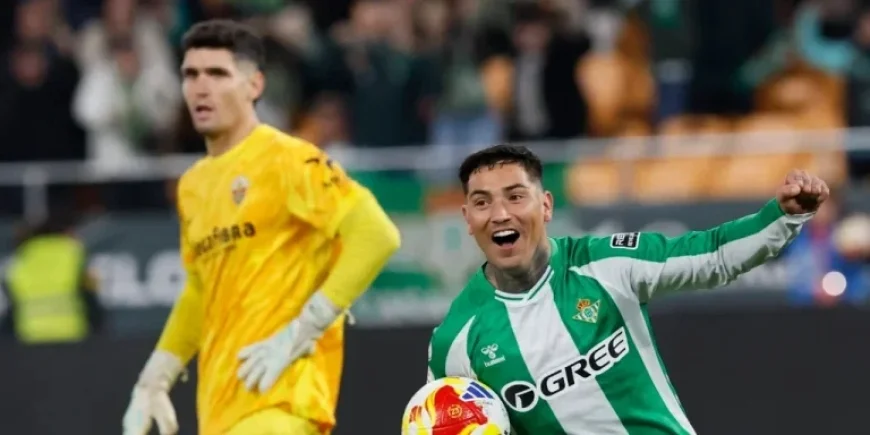 Unexpected Hero Chimy Secures Betis Victory Over Elche 2-1