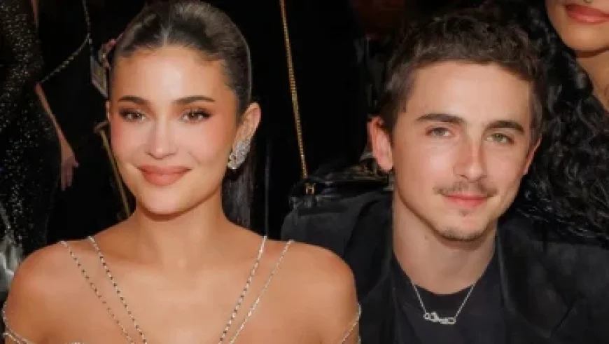 Nikki Glaser Shares Cut Sydney Sweeney Joke from 2026 Golden Globes