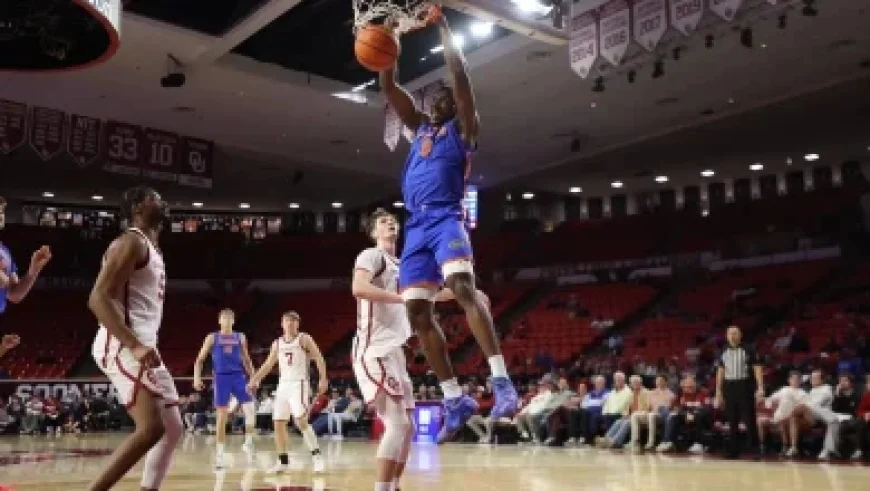 Federal Agents Execute Warrant at Northeast Lincoln Home, Stirring Bystander Outrage