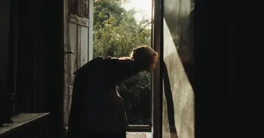 “Uncover Hidden Secrets in ‘Sound of Falling’: A Dramatic House Mystery”