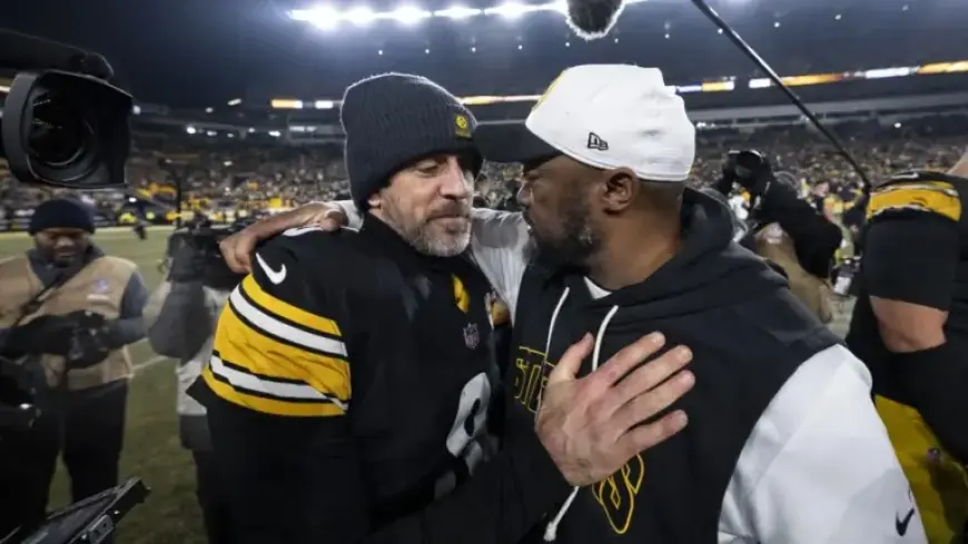 Aaron Rodgers Apologizes and Tears Up at Mike Tomlin’s Last Team Meeting