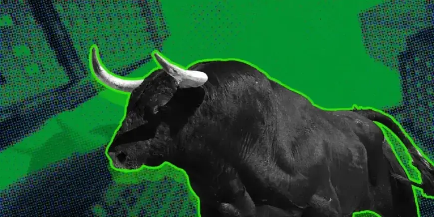 Dow Flat, S&P and Nasdaq Edge Higher as Fed Chair Race Intensifies