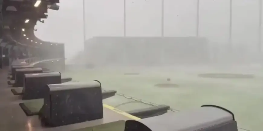 Snow Squalls Sweep Across Omaha Metro Area