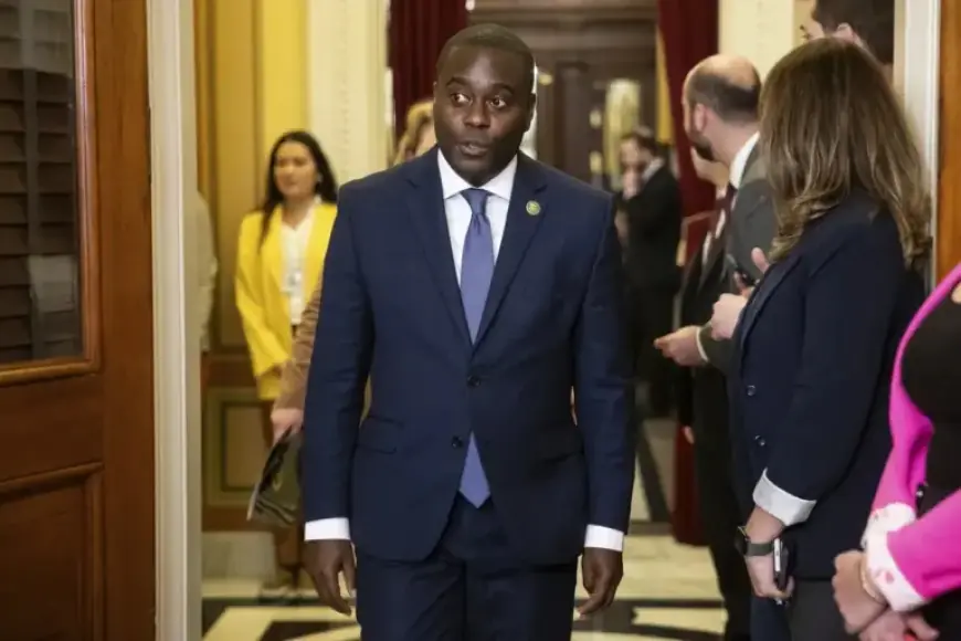 Democrats Push for Enhanced Climate Data at Satellite Hearing