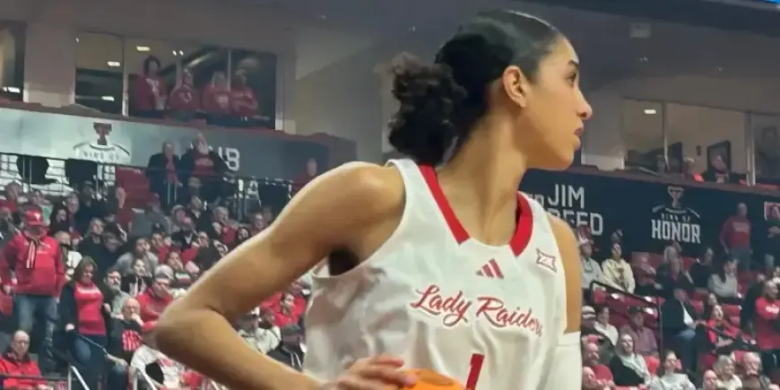 No. 17 Lady Raiders Fall Behind Kansas State, Score 30-25 at Half