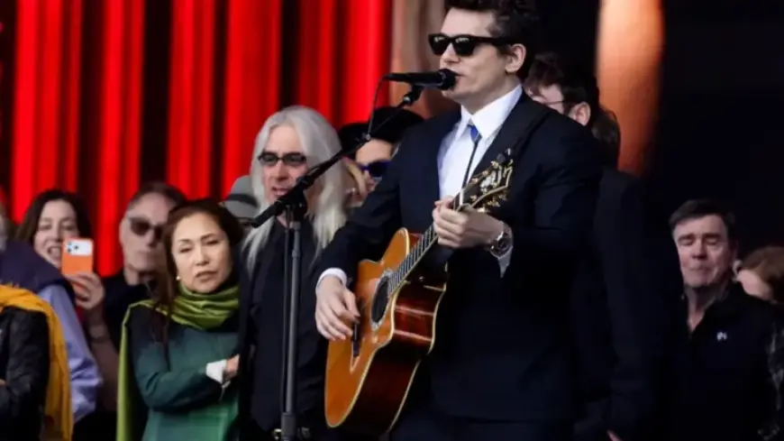 John Mayer Delivers Emotional ‘Ripple’ Tribute at Bob Weir’s Public Memorial