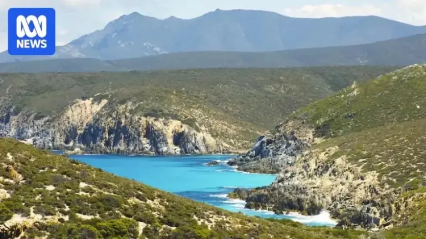 Emergency Bushfire Prompts Tourist Warning for WA National Park