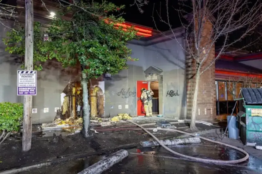Portland Red Robin Fire Ignited by Homeless Warming Blaze, Firefighters Report