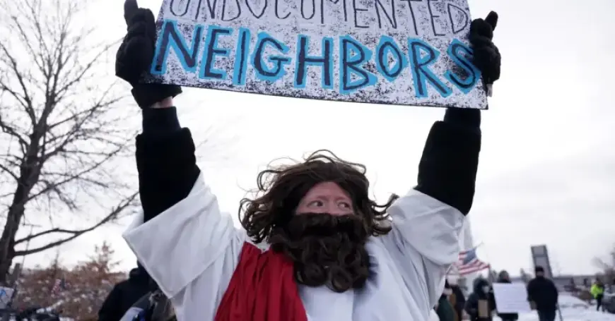 Minneapolis Heightens School Security Amid ICE Arrests Using Whistles and Walkie-Talkies