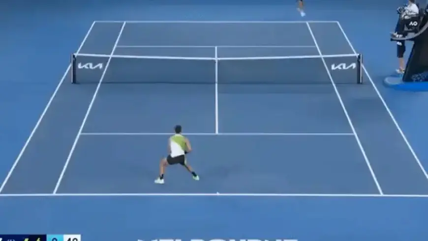 Alcaraz Stuns with 38 Winners in Thrilling Victory Over Australian Opponent