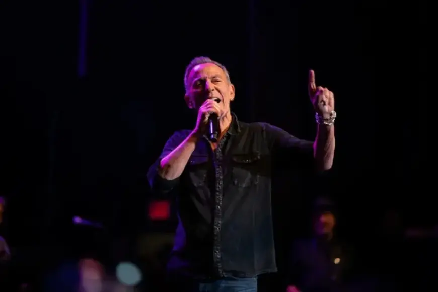 Springsteen Denounces ICE, Advocates for America’s Future in Surprise N.J. Show