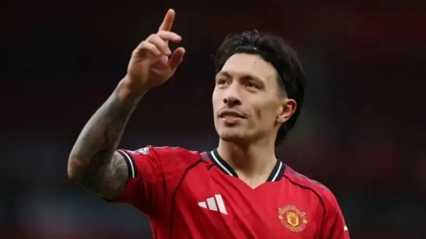 Lisandro Martinez Responds to Criticism from Butt and Scholes