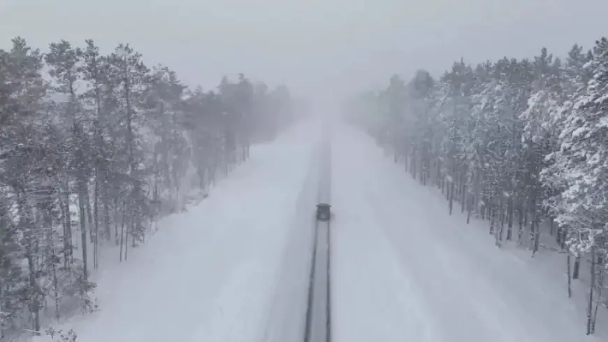 Why Does the Weather Constantly Shift? Insight from a Meteorologist
