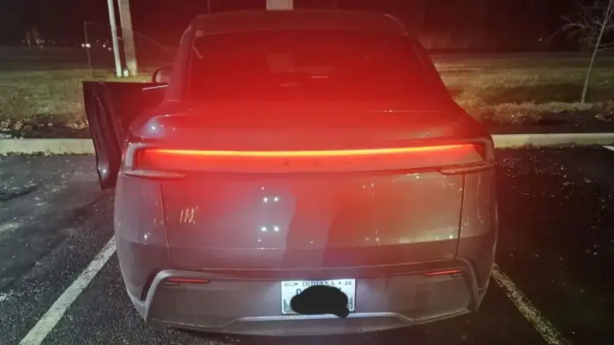Confusing Taillights on Tesla Model Y Juniper Mistaken for Malfunction by Police