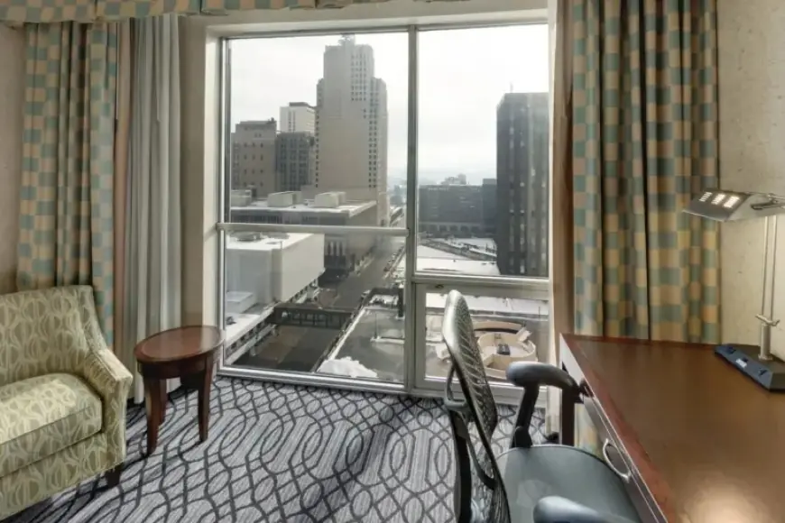 Minneapolis-St. Paul Hilton DoubleTree Closes Suddenly, Citing Public Safety Concerns