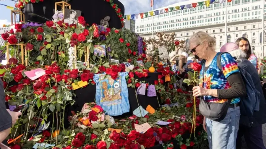 San Francisco Bids Farewell to Bobby Weir