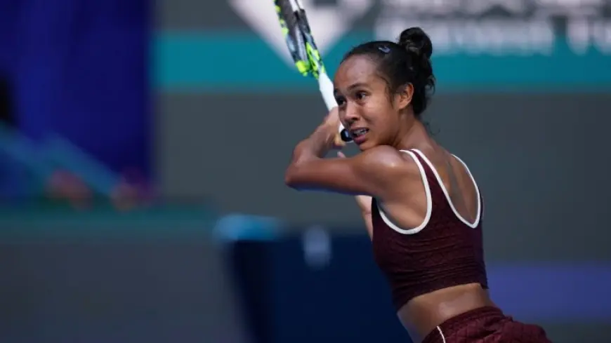 Leylah Fernandez’s Australian Open Opener Turns Tense as Janice Tjen Takes First Set and Match Is Suspended