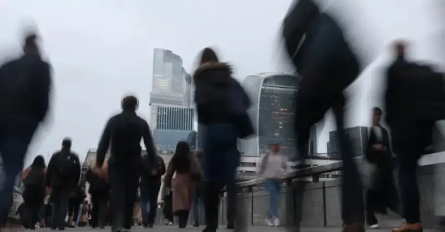 CEO Revenue Confidence Plummets to 5-Year Low, PwC Survey Reveals