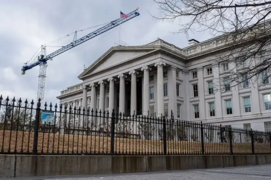 Treasuries Plunge in Global Bond Market After Japan Sparks Selloff