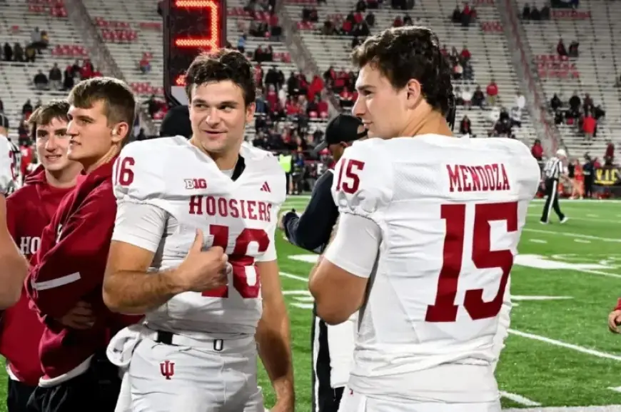 Indiana Quarterback Alberto Mendoza, Backup to Brother Fernando, Enters Transfer Portal