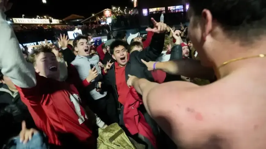 Hoosier Fans Flock Bloomington Bars for CFP National Championship Viewing