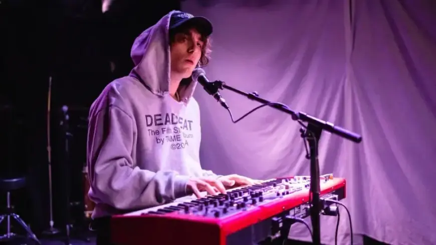 Cameron Winter of Geese Delivers Secret Solo Performance in New York: Review