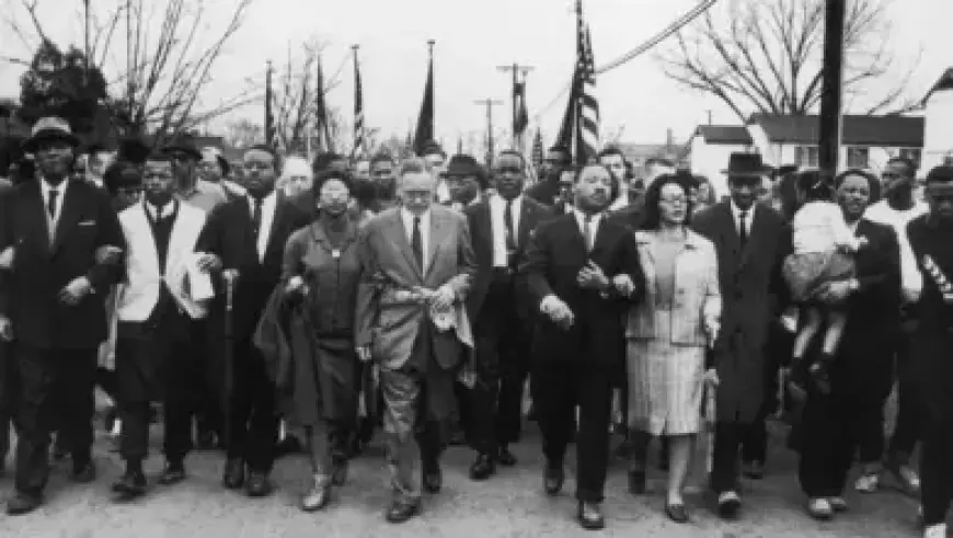 Trump’s Plane Safely Lands After Minor Electrical Issue, Davos Trip Proceeds