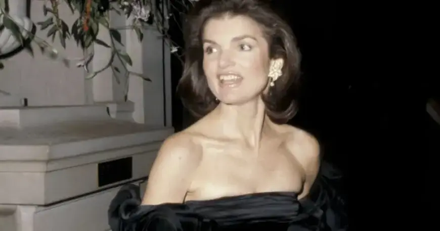 Valentino Garavani’s Iconic Fashion Designs Through the Years