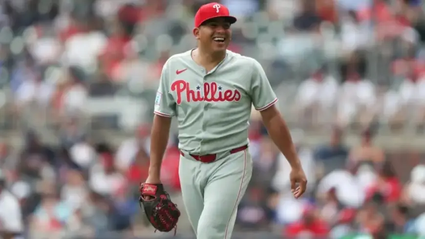 Red Sox Trade Infielder to Open Spot for Ranger Suárez