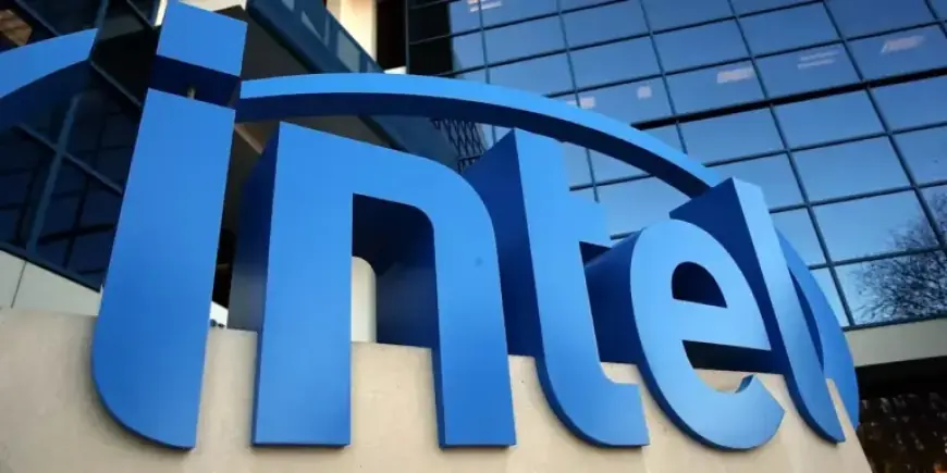 Analyst Boosts Intel Stock; Predicts Market Share Recovery